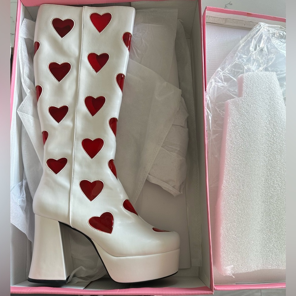 Super Cute Brand New In Box Dolls Kill Cherry Retro Romance Go Go Boots.